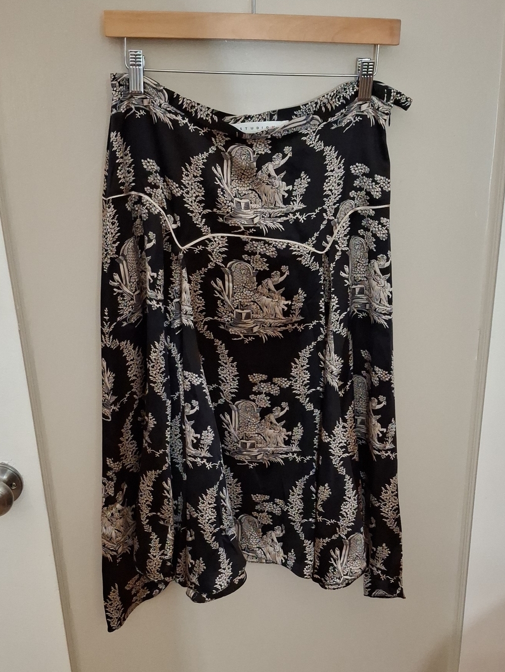 Studio M Silk Black And Cream Toile A-Line Piping Skirt_1